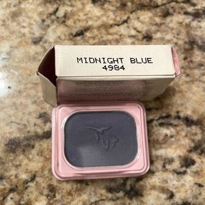 Midnight Blue Eyeshadow Mary Kay, powder perfect
